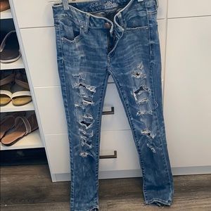 Denim ripped American eagle jeans!